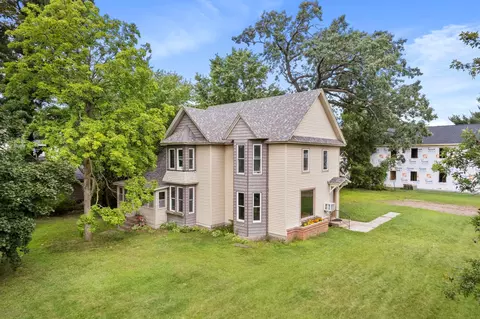 38932 7th Ave, North Branch, MN 55056