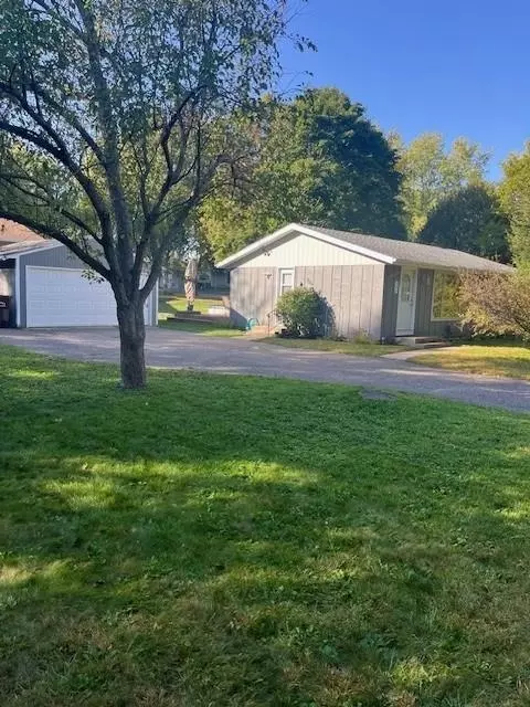 304 13th St S, Buffalo, MN 55313