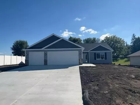 1044 Cullen St, Saint Peter, MN 56082