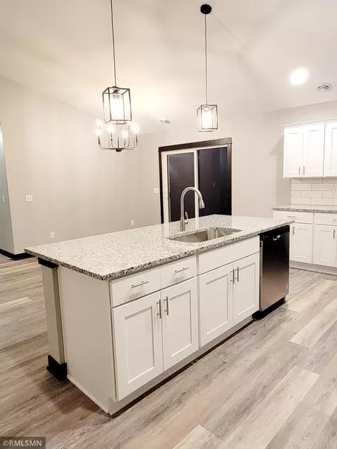 1044 Cullen St, Saint Peter, MN 56082 photo 9