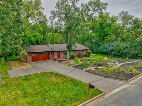 702 4th St N, Hudson, WI 54016