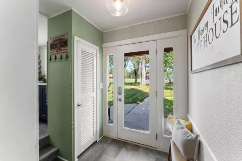 Entry Way - 3810 N Eagle Rd, Willmar, MN 56201 photo 1 of 5