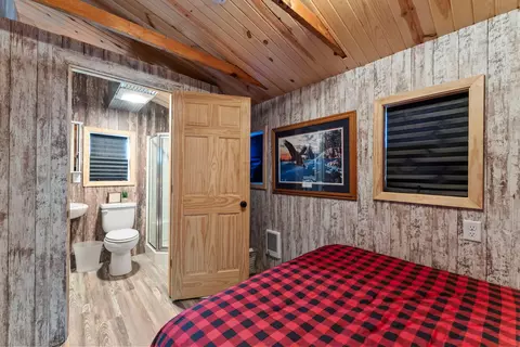 Bedroom - 3810 N Eagle Rd, Willmar, MN 56201 photo 8 of 10