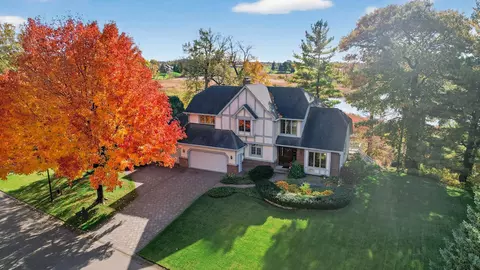 21272 Floral Bay Dr N, Forest Lake, MN 55025
