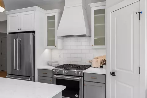 Kitchen - 634 E 6th St, Chaska, MN 55318 photo 5 of 6