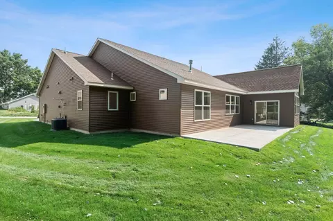 Exterior - 634 E 6th St, Chaska, MN 55318 photo 6 of 11