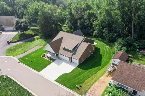 View/Area - 634 E 6th St, Chaska, MN 55318 photo 1 of 4