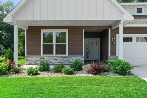 Exterior - 634 E 6th St, Chaska, MN 55318 photo 2 of 11