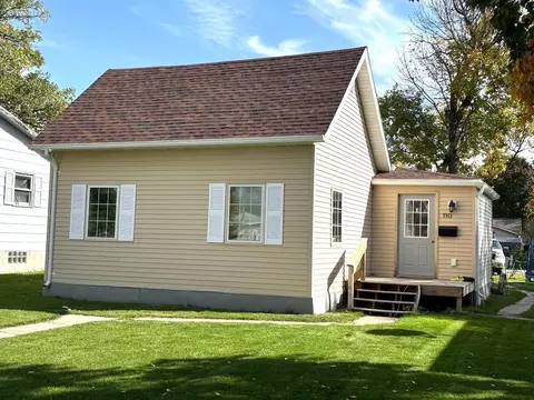 110 Crocker Ave S, Thief River Falls, MN 56701