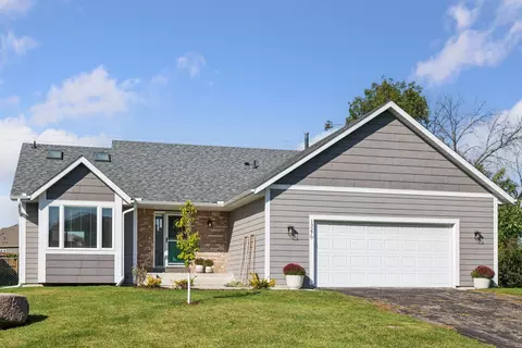 13270 Brunswick Ave S, Savage, MN 55378