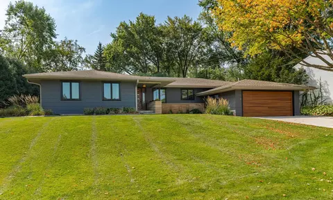 1744 7th St SW, Rochester, MN 55902