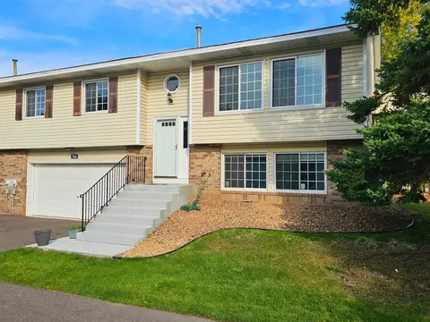 7664 Steepleview Rd, Woodbury, MN 55125