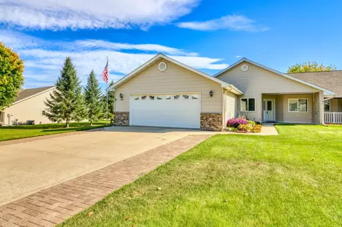 1836 Bridgeview Blvd, Detroit Lakes, MN 56501