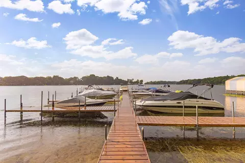4360 Chimo East St, Deephaven, MN 55391