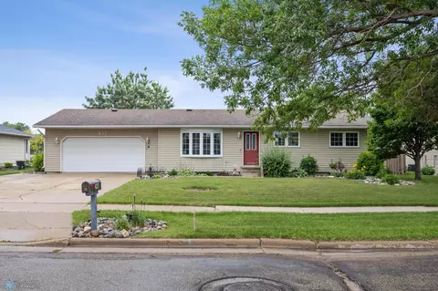 437 10th Ave E, West Fargo, ND 58078