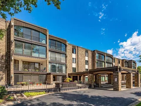 1077 Sibley Memorial Hwy #602, Lilydale, MN 55118