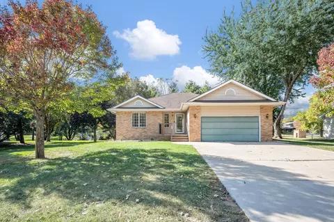 1527 North Hwy, Jackson, MN 56143