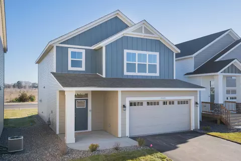 1438 192nd Ave, East Bethel, MN 55005