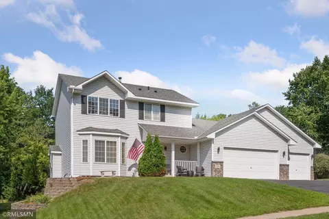986 Sunny Ridge Dr, Carver, MN 55315
