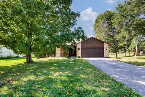 10622 Marmon St NE, Circle Pines, MN 55014