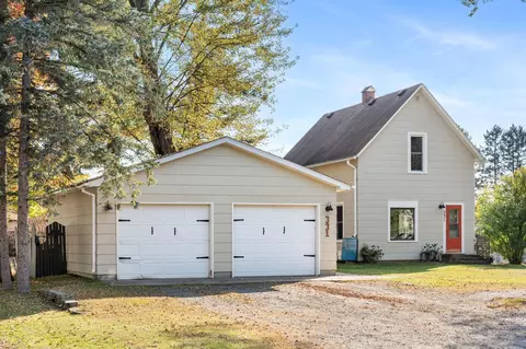 331 Hersey Ave, Mora, MN 55051