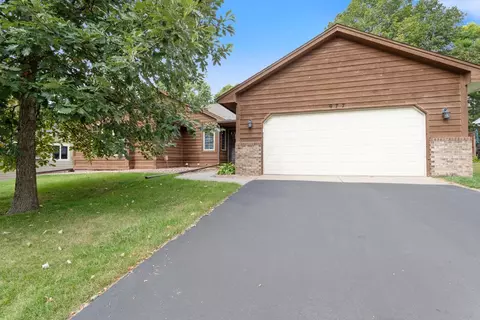 977 Greensboro Ln, Eagan, MN 55123