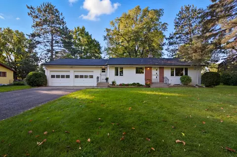 7571 Stillwater Way N, Oakdale, MN 55128