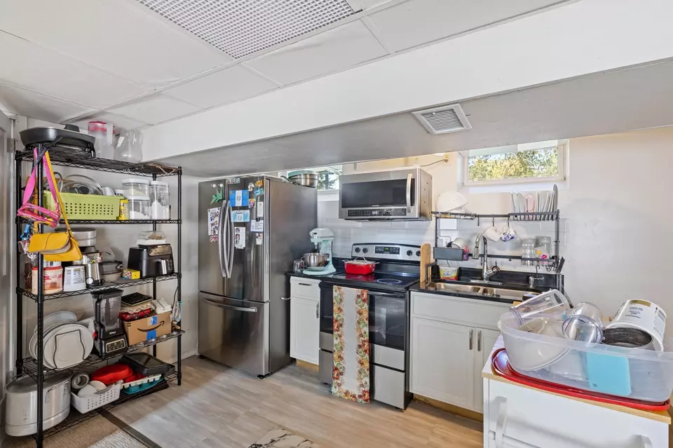 Kitchen - 2104 W 140th St, Burnsville, MN 55337 photo 3 of 3