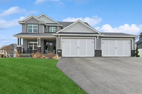 19922 Harrisburg Way, Lakeville, MN 55044