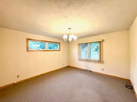 Bedroom - 111 Mcphail Ave N, Caledonia, MN 55921 photo 5 of 6