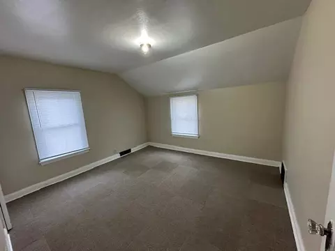 Bedroom - 607 10th Ave SW, Austin, MN 55912 photo 1 of 2