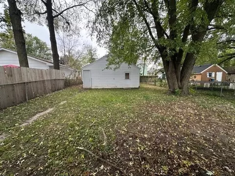Exterior - 607 10th Ave SW, Austin, MN 55912 photo 3 of 3