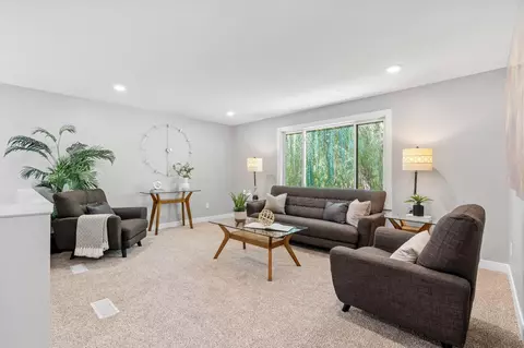 7247 Quantico Ln N, Maple Grove, MN 55311 photo 9