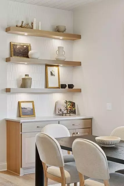 Dining - 9511 Eagle Ridge Rd, Chanhassen, MN 55317 photo 4 of 4
