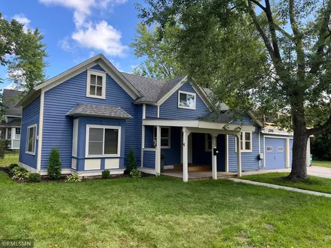 935 6th Ave S, Stillwater, MN 55082