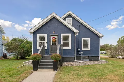 217 Grove Ave N, Silver Lake, MN 55381