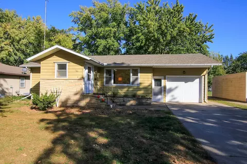 511 S Armstrong Ave, Litchfield, MN 55355