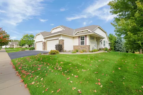 10712 Kingsfield Ln, Woodbury, MN 55129