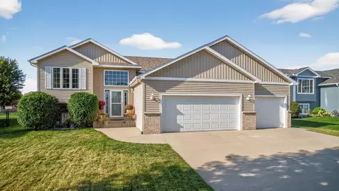 401 12th Ave NE, Kasson, MN 55944