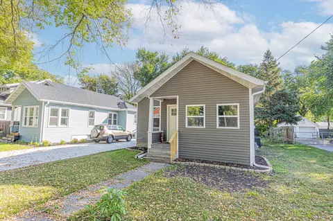 1208 University Dr S, Fargo, ND 58103