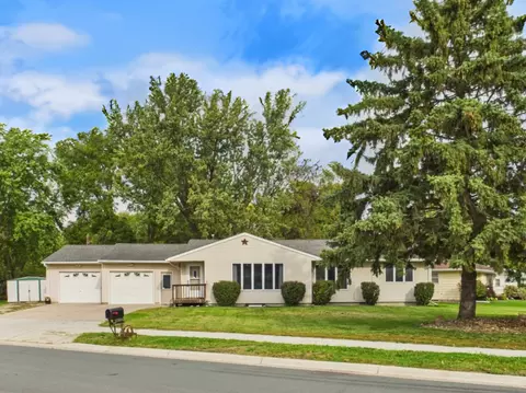 155 Hickory Ave NE, Montgomery, MN 56069