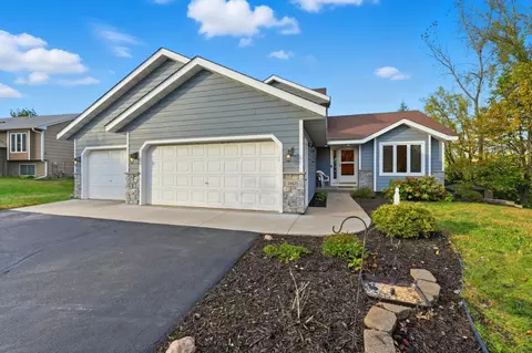 10435 163rd St W, Lakeville, MN 55044