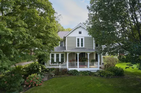 27055 Smithtown Rd, Shorewood, MN 55331