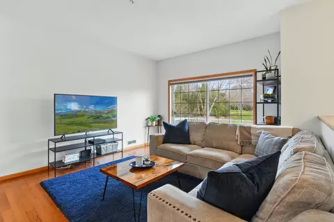 324 Willoughby Way W, Minnetonka, MN 55305