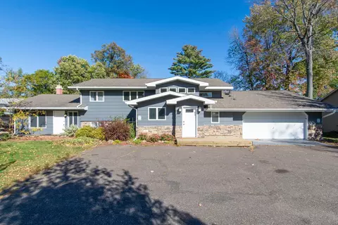 810 Main St W, Isle, MN 56342