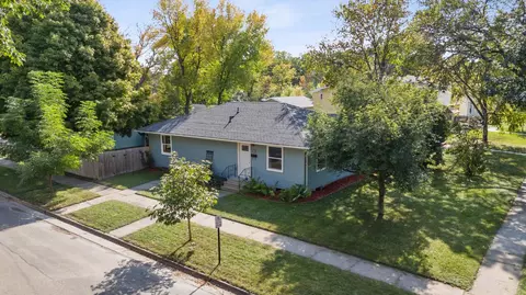 205 10th Ave S, Moorhead, MN 56560