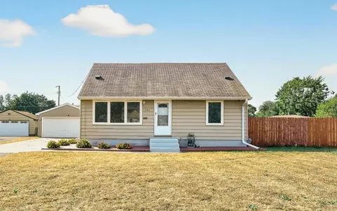 5144 Horizon Dr NE, Fridley, MN 55421