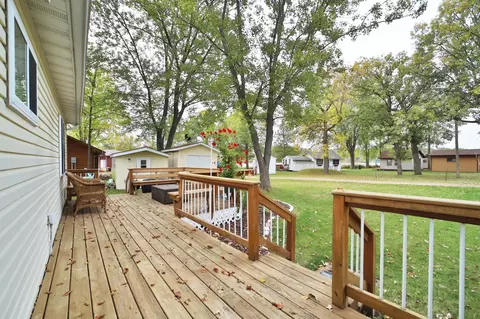 Exterior - 13938 Weidel Point Rd, Brainerd, MN 56401 photo 4 of 10