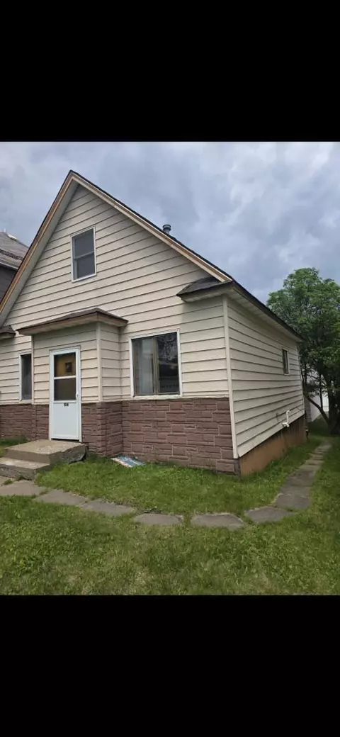 106 W Iowa Ave, Gilbert, MN 55741