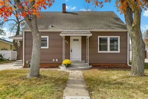 38 Prairie Ave, Faribault, MN 55021 photo 4
